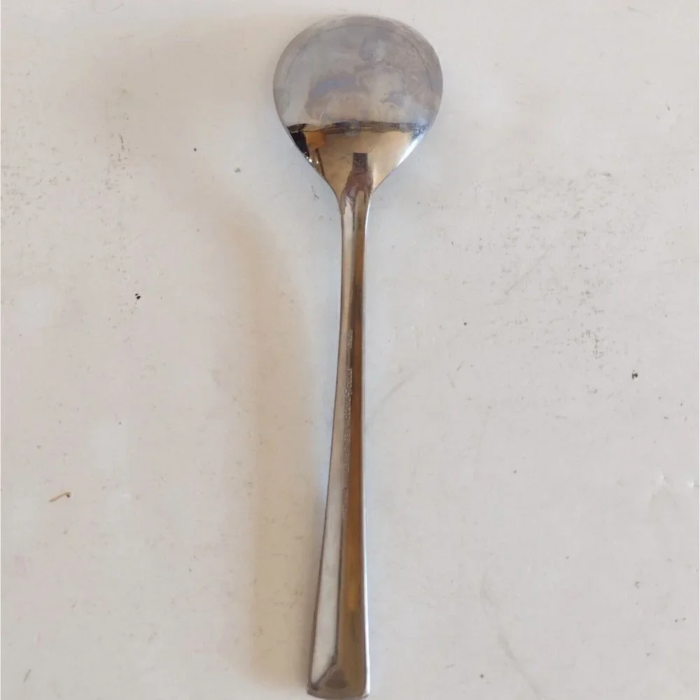 Reed & Barton Stainless Steel Rebacraft Korea Crest Pattern Soup Spoon